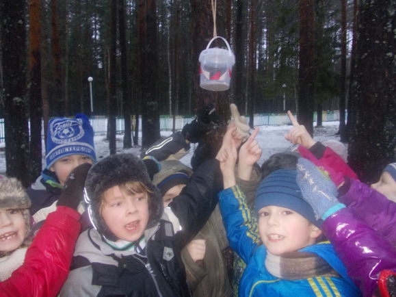 Наша третья кормушка Акция «Кормушка для пичужки» Наша третья кормушка