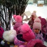Вот кормушка для пичужки, может быть, это поможет спасти не одну птичью жизнь. Вот кормушка для пичужки, может быть, это поможет спасти не одну птичью жизнь.