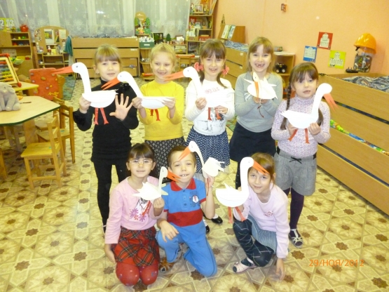 Поделка «Аист» из бумаги. Фото Поделка «Аист» из бумаги.