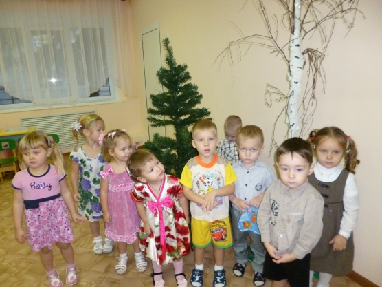 Открытое занятие по изодеятельности в младшей группе «Деревья в снегу» Фото Открытое занятие по изодеятельности в младшей группе «Деревья в снегу»