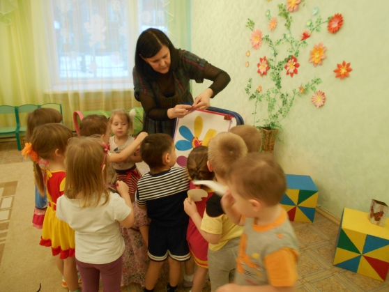 «Волшебный цветок для мамы» (спортивный праздник) Фото «Волшебный цветок для мамы» (спортивный праздник)