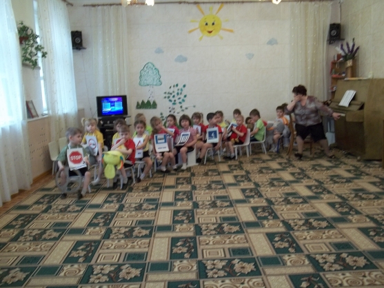 «Красный, жёлтый, зелёный». Фотоотчет о проведенном мероприятии в средней группе Фото «Красный, жёлтый, зелёный». Фотоотчет о проведенном мероприятии в средней группе
