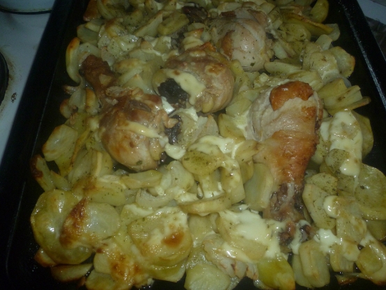 Картофель запеченный с курицей Фото Картофель запеченный с курицей