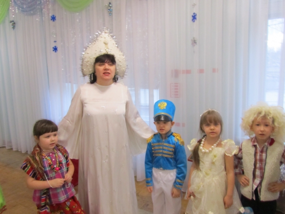«Святки» в старшей группе Фото «Святки» в старшей группе