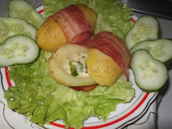 Картофель запеченный в беконе Фото Картофель запеченный в беконе