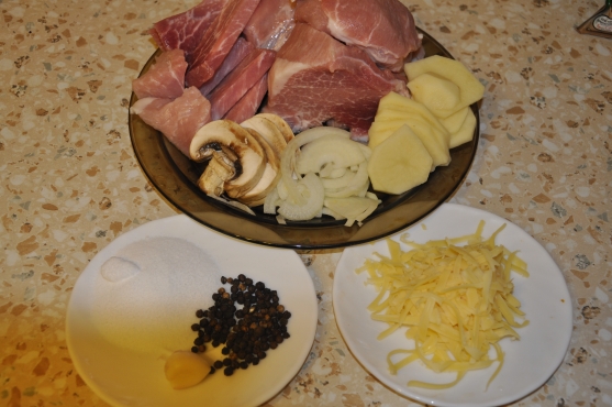 Мясо по-французски с грибами и картофелем Фото Мясо по-французски с грибами и картофелем
