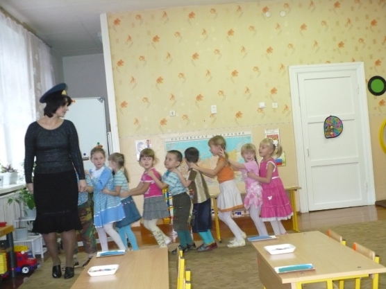 Конспект занятия в подготовительной группе: «Станция Библиотечная» Фото Конспект занятия в подготовительной группе: «Станция Библиотечная»