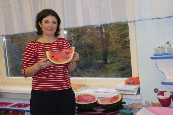 «Вот какой у нас арбуз». Занятие в средней группе по изодеятельности (пластилинография) Фото «Вот какой у нас арбуз». Занятие в средней группе по изодеятельности (пластилинография)