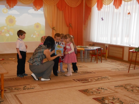 «Путешествие паровозика». Интегрированная деятельность с детьми младшего возраста Фото «Путешествие паровозика». Интегрированная деятельность с детьми младшего возраста