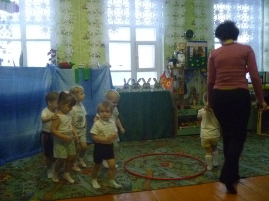 Конспект НОД по развитию движений в младшей группе «Вышли зайцы на лужок» Фото Конспект НОД по развитию движений в младшей группе «Вышли зайцы на лужок»