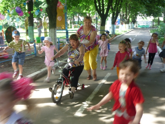 Весело о правилах дорожного движения. Конспект непосредственно образовательной деятельности-игры по ПДД Фото Весело о правилах дорожного движения. Конспект непосредственно образовательной деятельности-игры по ПДД