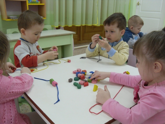 Конспект занятия с использованием элементов методики М. Монтессори «Большая стирка» в младшей группе Фото Конспект занятия с использованием элементов методики М. Монтессори «Большая стирка» в младшей группе