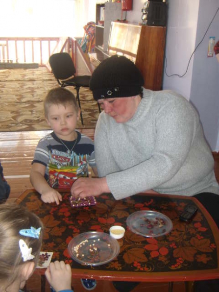 «Ум ребенка находится на кончиках пальцев». Совместная деятельность родителей с детьми Фото «Ум ребенка находится на кончиках пальцев». Совместная деятельность родителей с детьми