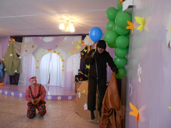 «В гостях у Винни-Пуха и его друзей». Сценарий праздника 8 Марта для детей младшего дошкольного возраста Фото «В гостях у Винни-Пуха и его друзей». Сценарий праздника 8 Марта для детей младшего дошкольного возраста