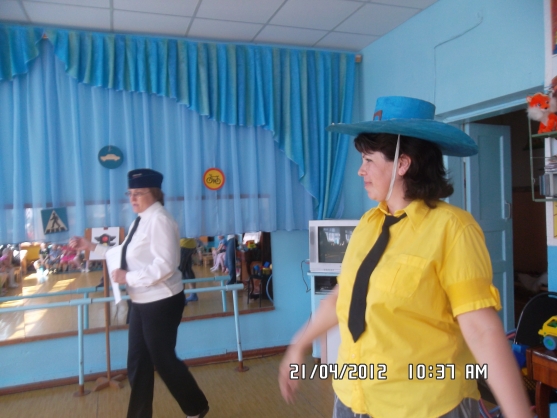 «Путешествие в Дорожную страну» — спортивный досуг Фото «Путешествие в Дорожную страну» — спортивный досуг