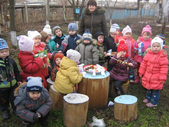 Акция «Покорми птиц», 2 младшая группа Фото Акция «Покорми птиц», 2 младшая группа