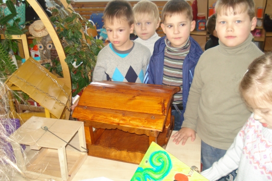 Конкурс кормушек — акция детей подготовительной группы Фото Конкурс кормушек — акция детей подготовительной группы