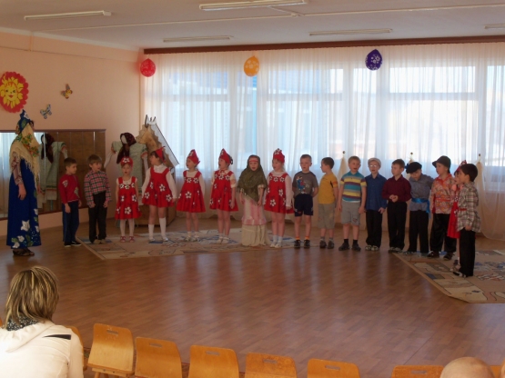 Сценарій свята в підготовчій до школи групі «Масляну зустрічаємо, всіх млинцями пригощаємо!» Фото Сценарий праздника в подготовительной к школе группе «Масленицу встречаем, всех блинами угощаем!»