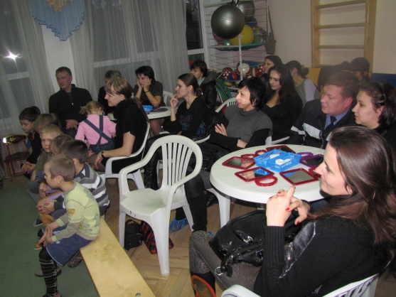 Логопедический тренинг для родителей «Артикуляционная гимнастика — основа правильного произношения» Фото Логопедический тренинг для родителей «Артикуляционная гимнастика — основа правильного произношения»