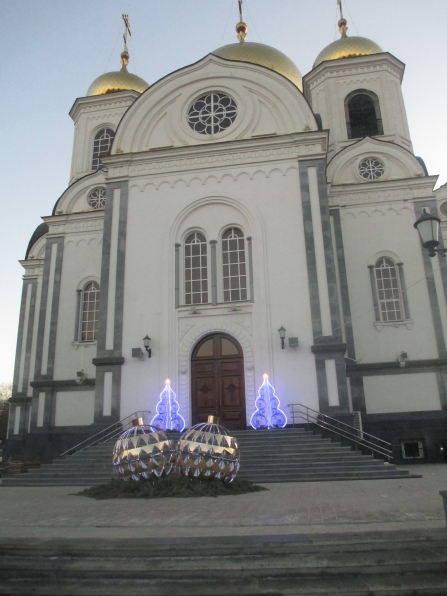 Эксклюзивные елки в столице Кубани Фото Эксклюзивные елки в столице Кубани