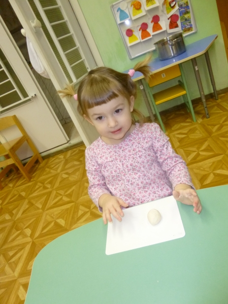 Новогодняя поделка из солёного теста в младшей группе Фото Новогодняя поделка из солёного теста в младшей группе