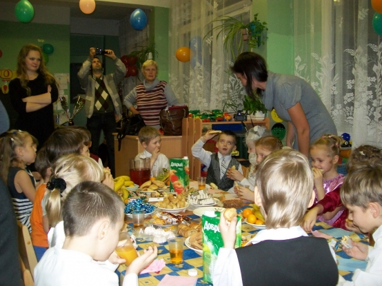 День мамы — подготовительная группа Фото День мамы — подготовительная группа