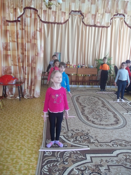 Сюжетное занятие по корригирующей гимнастике «Мы в поход шагаем, мышцы развиваем» Фото Сюжетное занятие по корригирующей гимнастике «Мы в поход шагаем, мышцы развиваем»