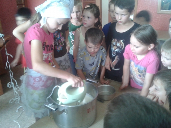 Урок домоводства «Ах, блины, блины, блины — и румяны, и вкусны!» Фото Урок домоводства «Ах, блины, блины, блины — и румяны, и вкусны!»