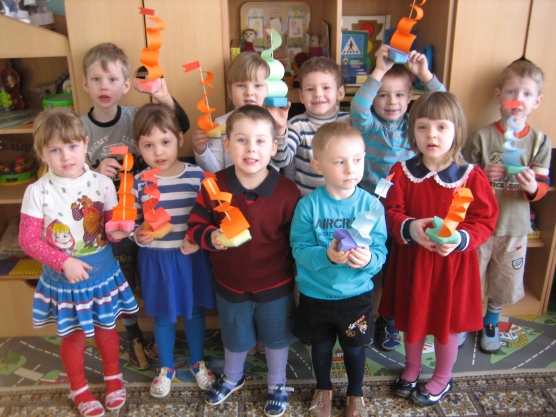 Мы приготовили любимым папам в подарок яхты! Поделки Фото Мы приготовили любимым папам в подарок яхты! Поделки