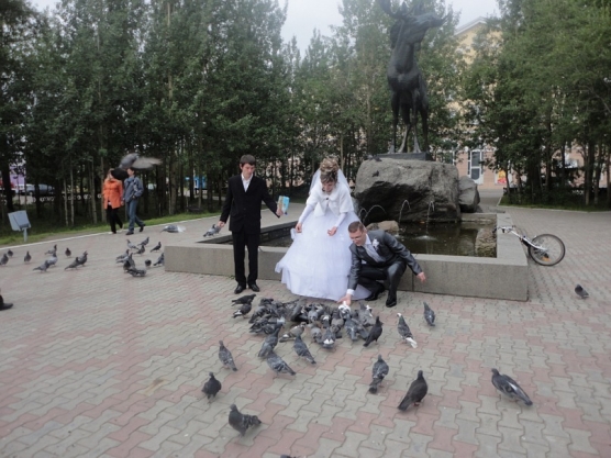 Свадебный обычай нашего города. Фото Свадебный обычай нашего города.