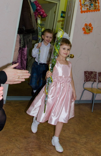Развлечение ко Дню матери в средней группе Фото Развлечение ко Дню матери в средней группе