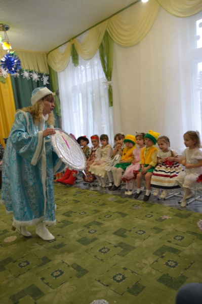 «Новогодние часики». Утренник в старшей группе Фото «Новогодние часики». Утренник в старшей группе