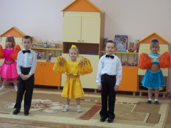 «С Днем Рождения, Группа!» Торжественное открытие старшей группы детского сада Фото «С Днем Рождения, Группа!» Торжественное открытие старшей группы детского сада