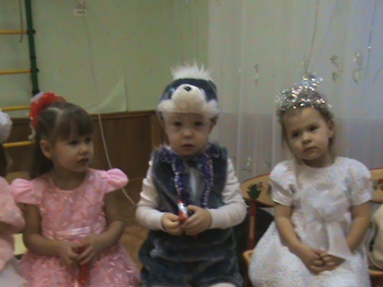 Новогодний утренник в группе раннего возраста Фото Новогодний утренник в группе раннего возраста