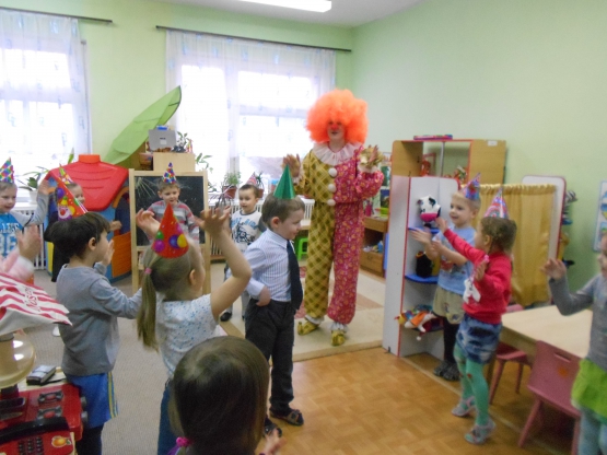 Сценарий дня рождения (5 лет) с клоуном Ромашкой Фото Сценарий дня рождения (5 лет) с клоуном Ромашкой