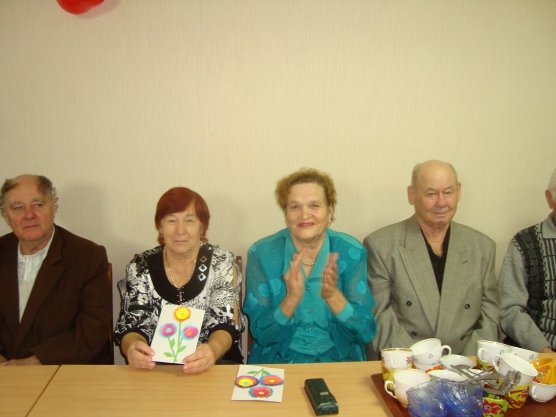 «В гостях у бабушек и дедушек» Фото «В гостях у бабушек и дедушек»