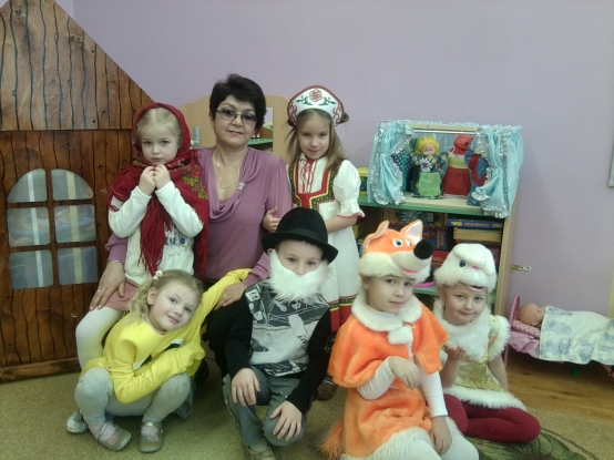 Тема занятия — «Путешествие по сказкам» — комплексное занятие в старшей группе. Фото Тема занятия — «Путешествие по сказкам» — комплексное занятие в старшей группе.