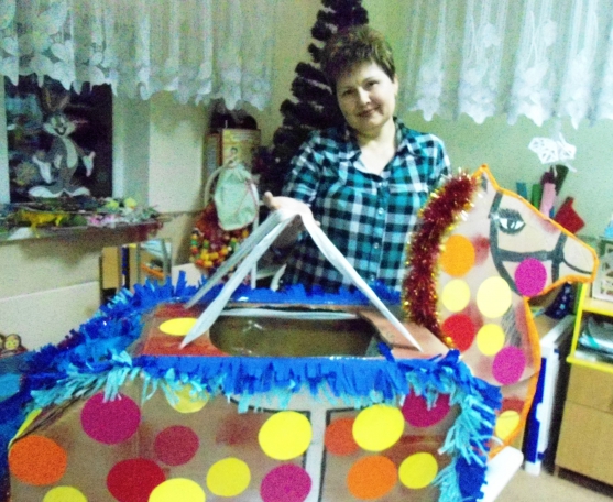 Покатай нас, лошадка! (Атрибуты к утреннику своими руками) Фото Покатай нас, лошадка! (Атрибуты к утреннику своими руками)