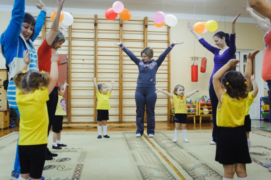 Музыкально-спортивное развлечение совместно с родителями в первой младшей группе «Поиграй со мною, мама» Фото Музыкально-спортивное развлечение совместно с родителями в первой младшей группе «Поиграй со мною, мама»