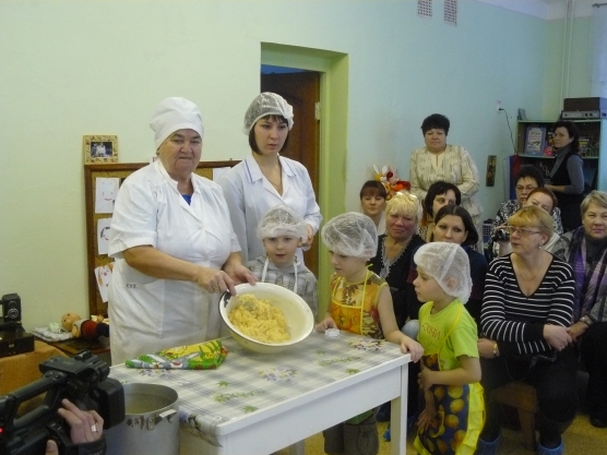 Конспект непосредственно-образовательной деятельности в подготовительной группе «Сюрприз для мамы» Фото Конспект непосредственно-образовательной деятельности в подготовительной группе «Сюрприз для мамы»