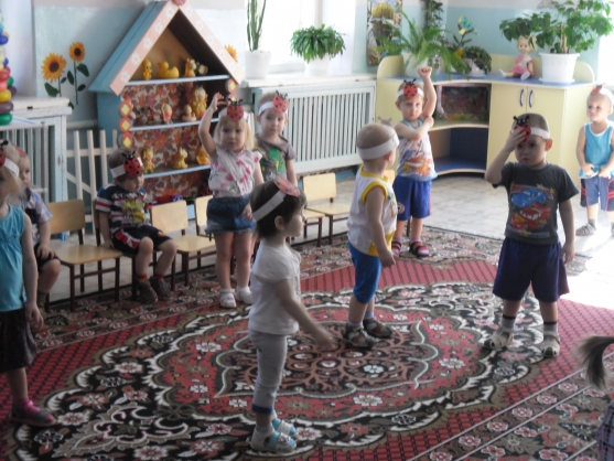 Спортивный праздник к Дню Здоровья в младшей группе. Фото Спортивный праздник к Дню Здоровья в младшей группе.