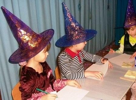 «Школа волшебников». Дидактическая игра на развитие у детей изобразительных навыков. Фото «Школа волшебников». Дидактическая игра на развитие у детей изобразительных навыков.