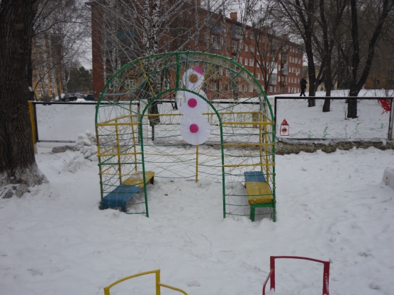 «Активная прогулка — залог здоровья». Зимнее оформление участка детского сада Фото «Активная прогулка — залог здоровья». Зимнее оформление участка детского сада