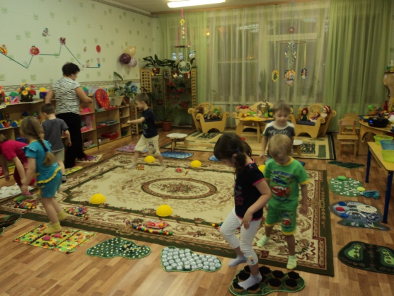 Практическое занятие для родителей «Дорожка здоровья» Фото Практическое занятие для родителей «Дорожка здоровья»