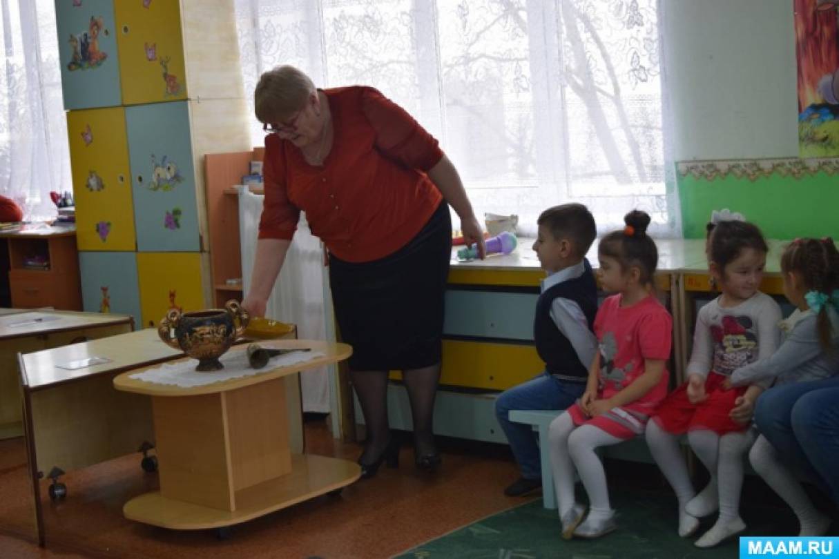 Знайомство з предметами побуту - посудом в формі дидактичної гри «Збери і назви» Фото Знакомство с предметами быта — посудой в форме дидактической игры «Собери и назови»