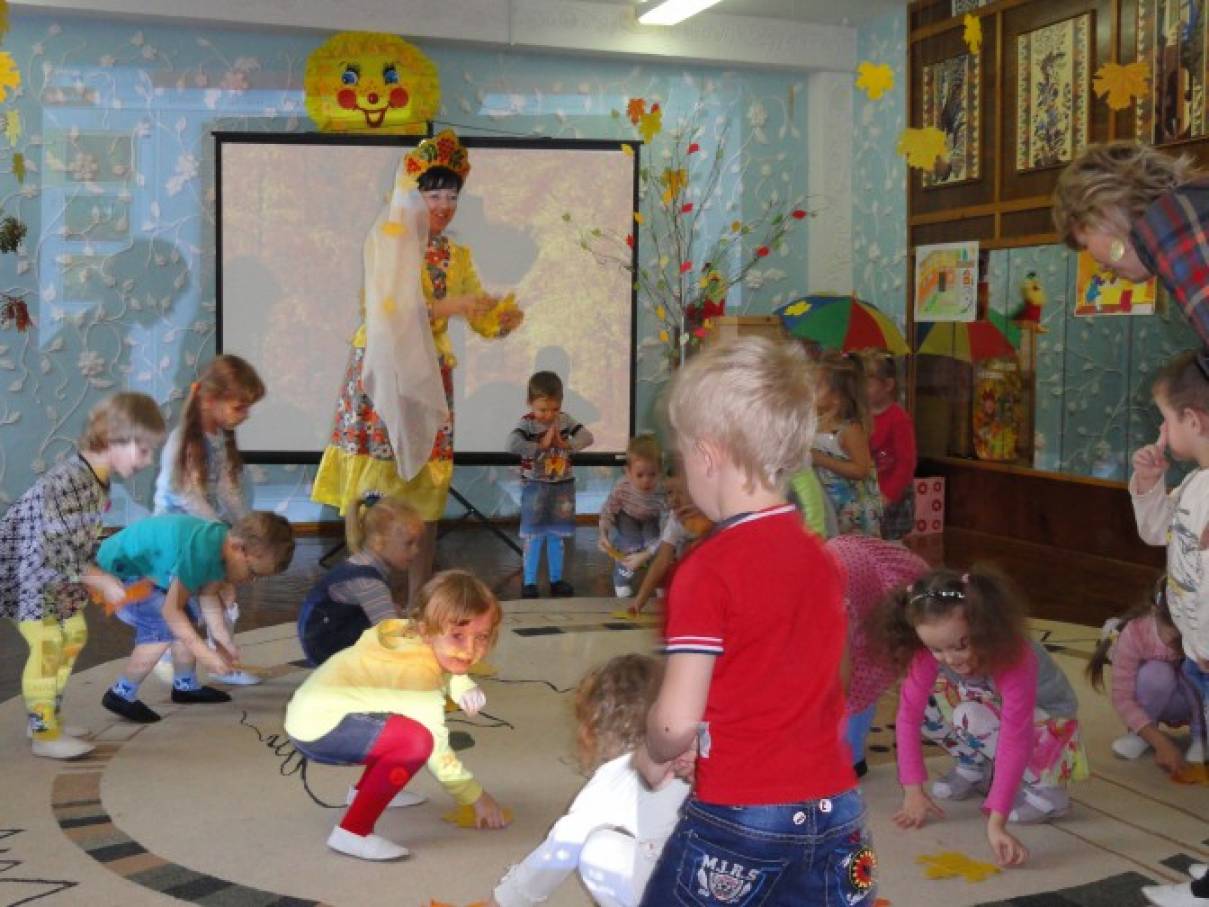Сценарій осіннього свята «Осінь - чудова пора» Фото Сценарий осеннего праздника «Осень — чудная пора»