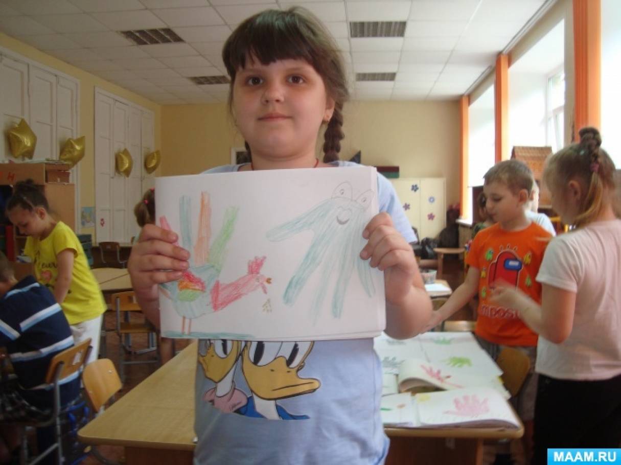 Рисование ладошками в сборной группе летом «Удивительные зверята»