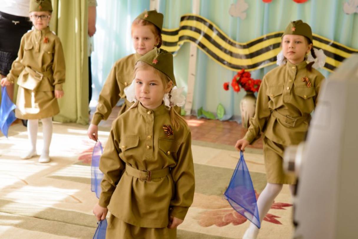 Танец «Синий платочек» посвящается нашим бойцам, отстоявшим мир в жестокой войне Фото Танец «Синий платочек» посвящается нашим бойцам, отстоявшим мир в жестокой войне