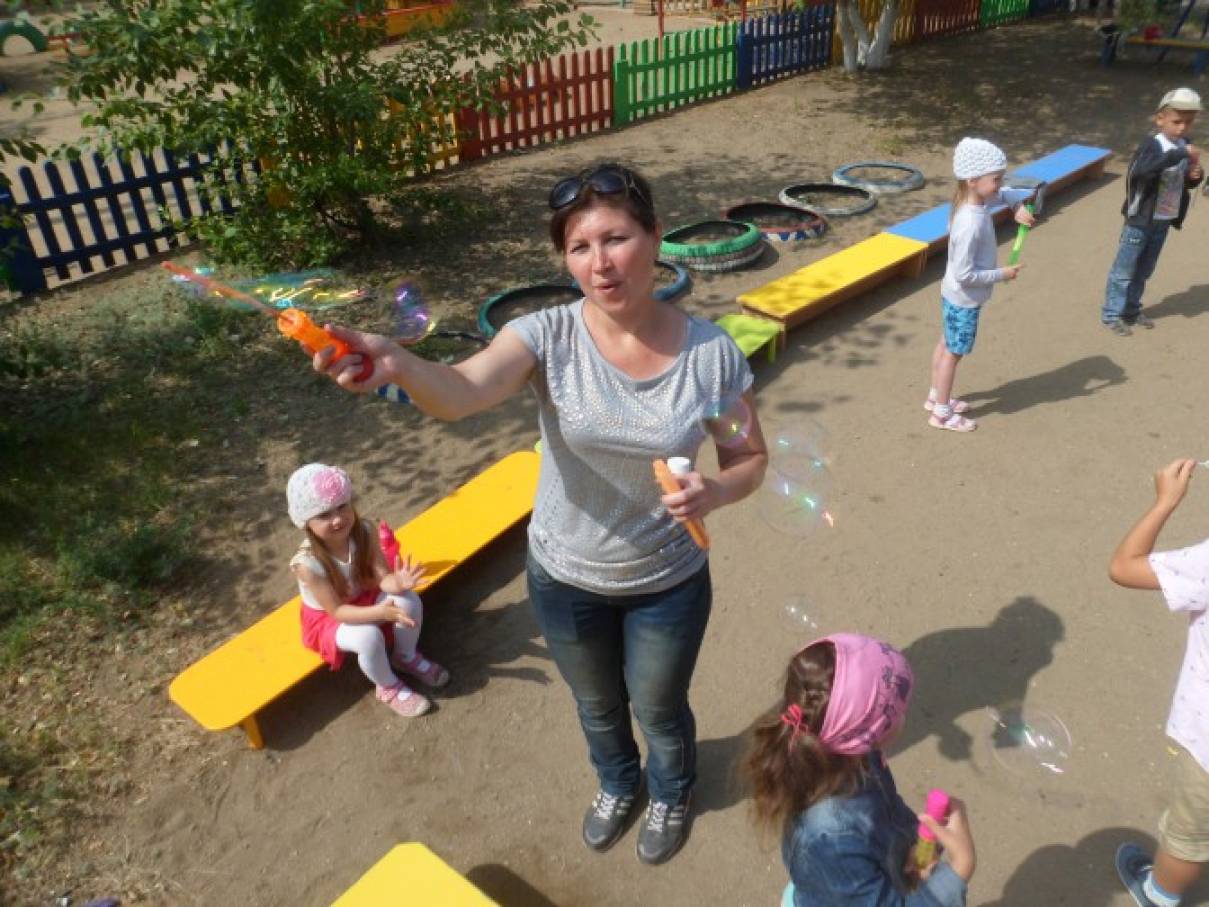 Сценарий спортивного развлечения во второй младшей группе Сценарий спортивного развлечения во второй младшей группе