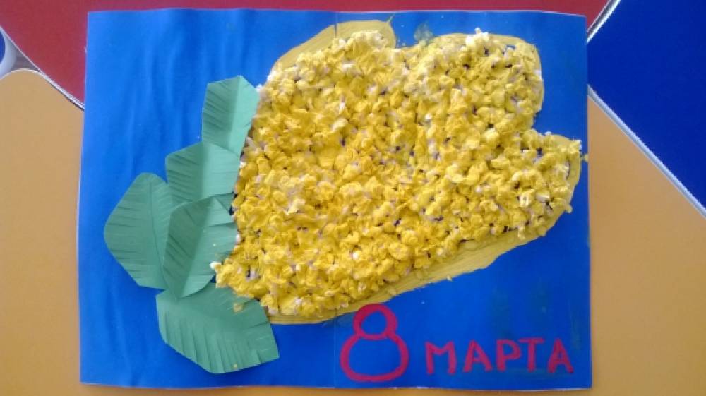 Ветка мимозы для мамы Фото Ветка мимозы для мамы